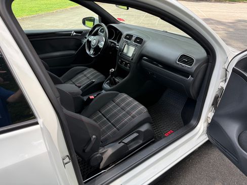 Used 2012 Volkswagen GTI 2-Door FWD image 15
