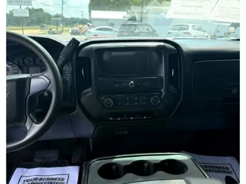 Used 2018 Chevrolet Silverado 1500 Custom w/ Custom Value Package image 8