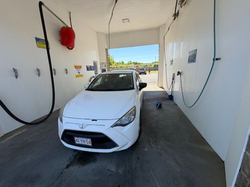 Used 2018 Toyota Yaris iA FWD image 1