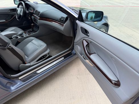 Used 2005 BMW 325Ci Convertible image 16