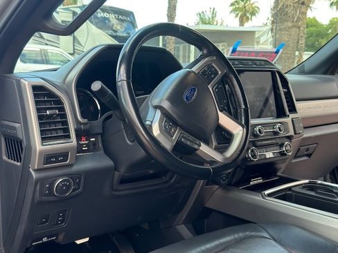 Used 2022 Ford F350 Platinum image 14