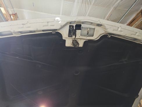 Used 1999 Chevrolet Suburban 2500 w/ Preferred Equipment Group 2 image 22