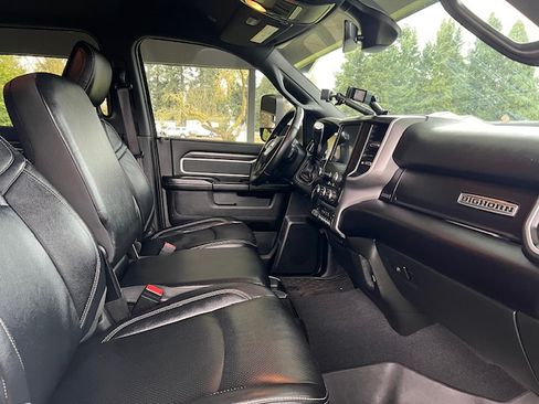 Used 2022 RAM 3500 Big Horn w/ Level C Equiment Group image 9