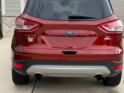 Used 2015 Ford Escape SE w/ Equipment Group 201A AWD/4WD image 2