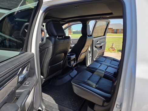 Used 2024 RAM 1500 Laramie image 9