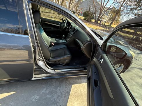 Used 2011 INFINITI G37 x Sedan w/ Premium Pkg image 9