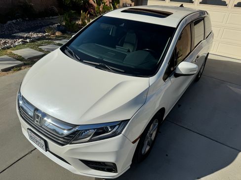 Used 2018 Honda Odyssey EX-L image 27