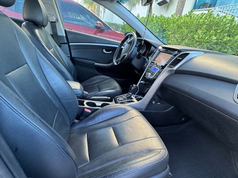 Used 2014 Hyundai Elantra GT w/ Option Group 03 FWD image 8