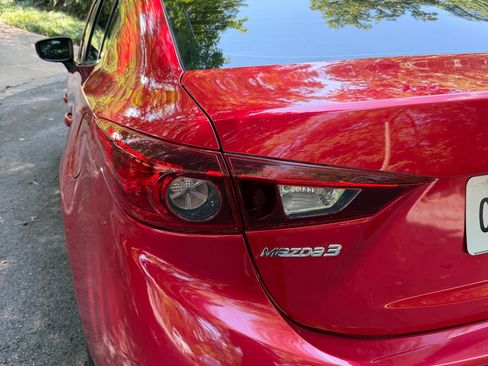 Used 2017 MAZDA MAZDA3 Touring FWD image 9