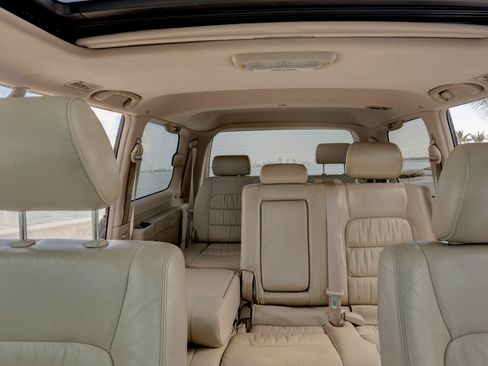 Used 2005 Lexus LX 470 4WD image 25