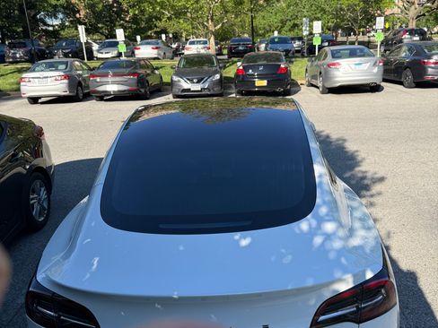 Used 2018 Tesla Model 3 Long Range RWD image 8