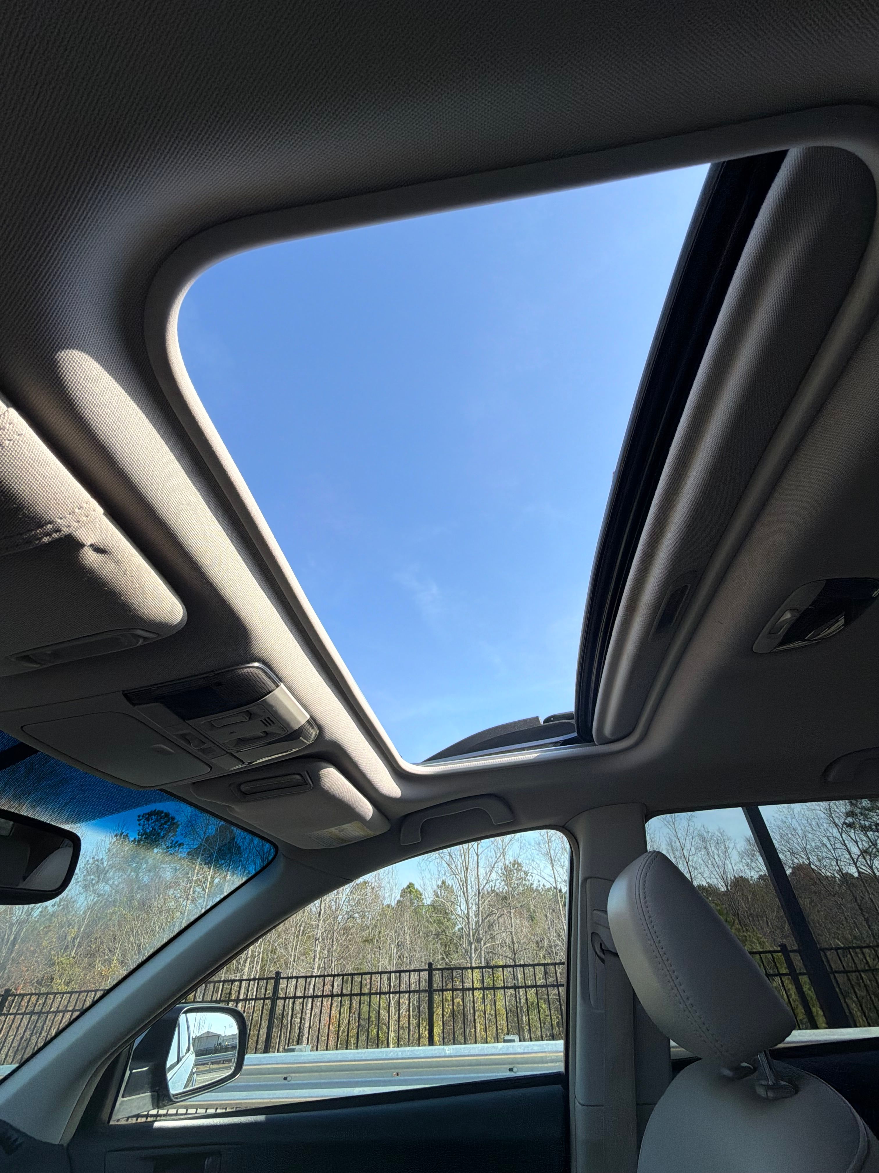 Used 2013 Subaru Outback 2.5i Limited w/ Moonroof Pkg AWD/4WD image 5