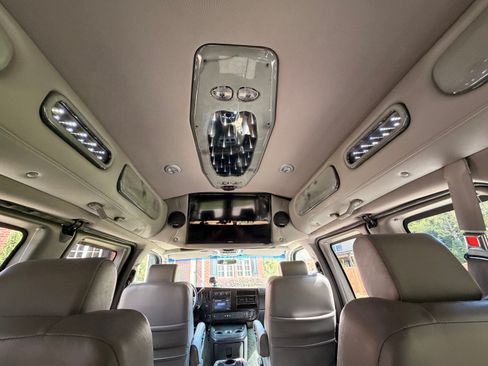 Used 2014 GMC Savana 1500 AWD image 16