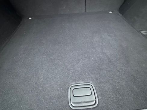 Used 2017 Jeep Grand Cherokee Laredo w/ Quick Order Package 2BE image 8