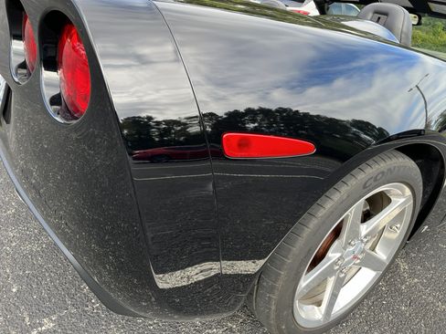 Used 2006 Chevrolet Corvette Convertible w/ Preferred Equipment Group image 8