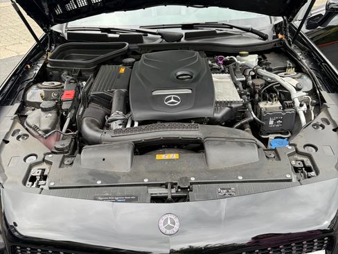 Used 2018 Mercedes-Benz SLC 300 image 12