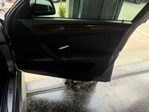 Used 2008 BMW 550i Sedan image 10