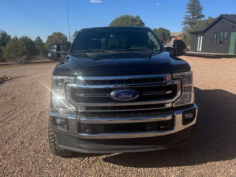 Used 2020 Ford F250 Lariat w/ Lariat Ultimate Package AWD/4WD image 6