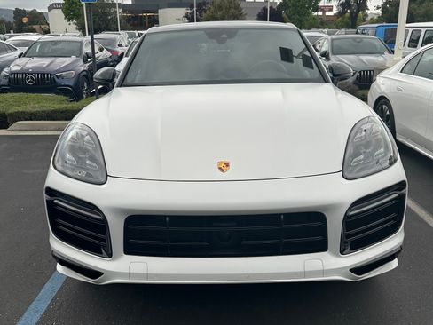 Used 2022 Porsche Cayenne E-Hybrid Coupe AWD/4WD image 4