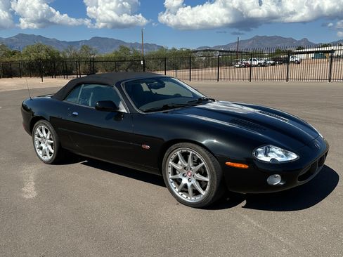 Used 2002 Jaguar XK R image 4