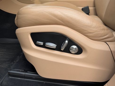 Used 2020 Porsche Cayenne image 9