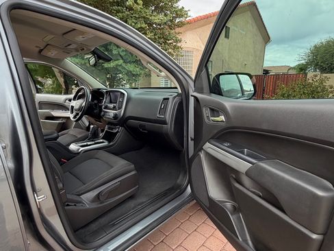 Used 2021 Chevrolet Colorado LT image 13