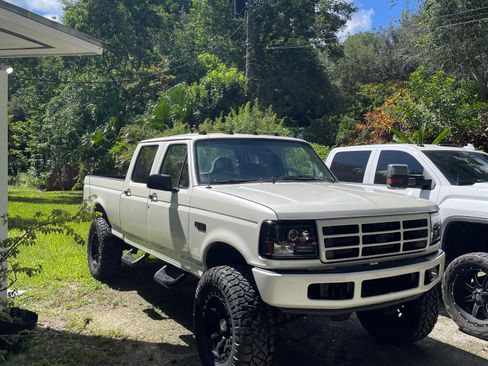 Used 1997 Ford F250 4x4 Crew Cab Heavy Duty image 1