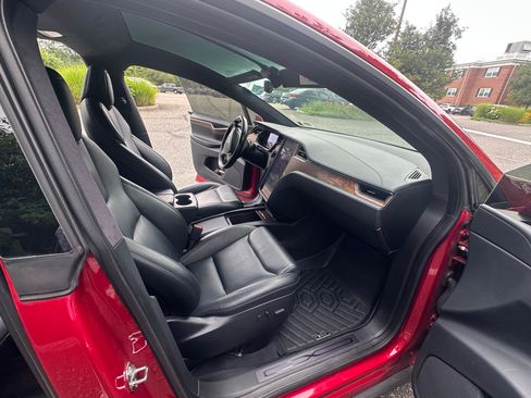Used 2020 Tesla Model X Long Range AWD/4WD image 9