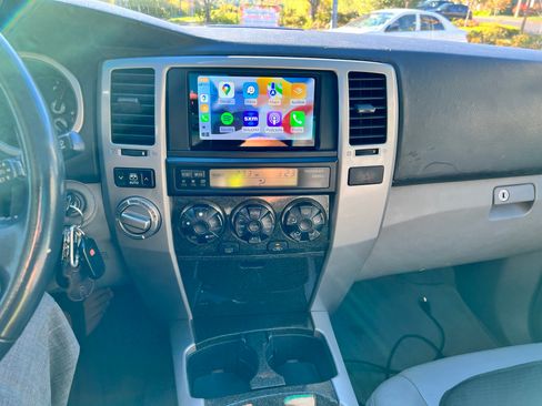 Used 2005 Toyota 4Runner Limited image 18