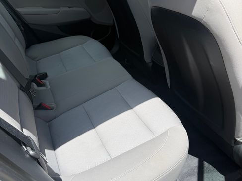 Used 2017 Hyundai Elantra SE FWD image 14