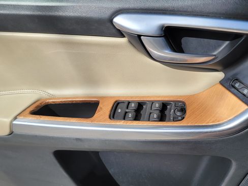 Used 2017 Volvo XC60 T5 Inscription w/ Advanced Package image 15