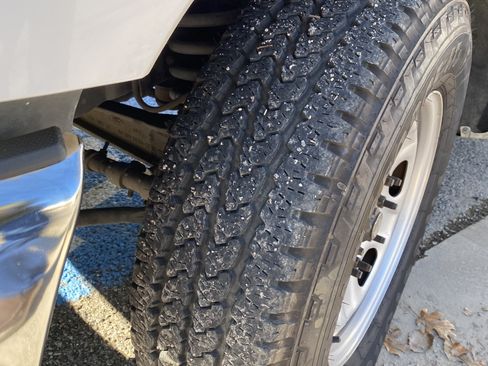 Used 2015 Ford F250 XL w/ Power Equipment Group image 5