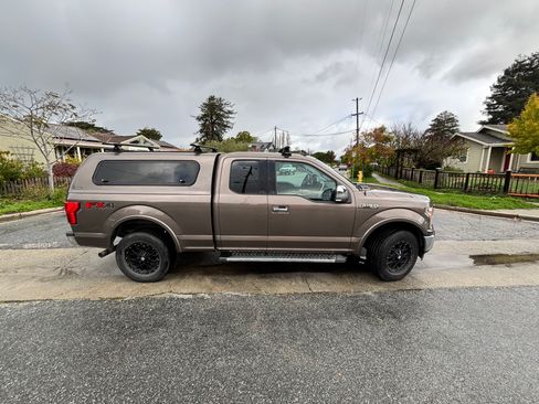 Used 2019 Ford F150 Lariat image 5