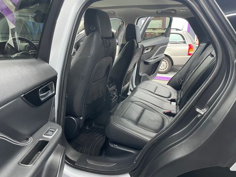 Used 2019 Jaguar F-PACE S image 18
