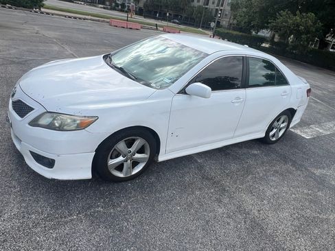 Used 2011 Toyota Camry SE w/ Fleet Convenience Pkg FWD image 8