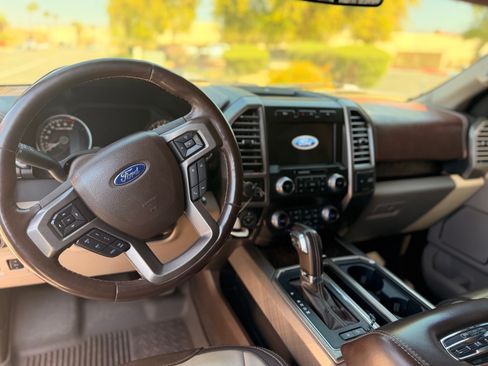 Used 2019 Ford F150 Limited w/ Trailer Tow Package image 8