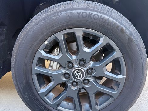 Used 2025 Toyota Tundra Platinum image 8