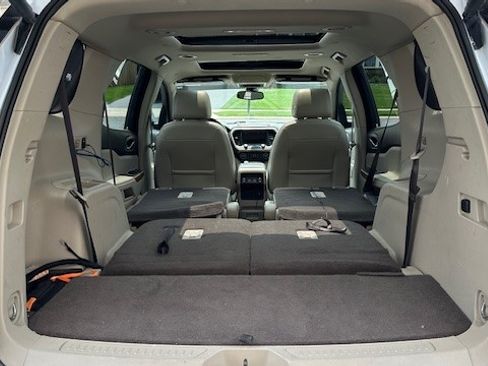 Used 2017 GMC Acadia Denali image 17