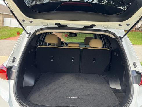 Used 2020 Hyundai Santa Fe SE image 12