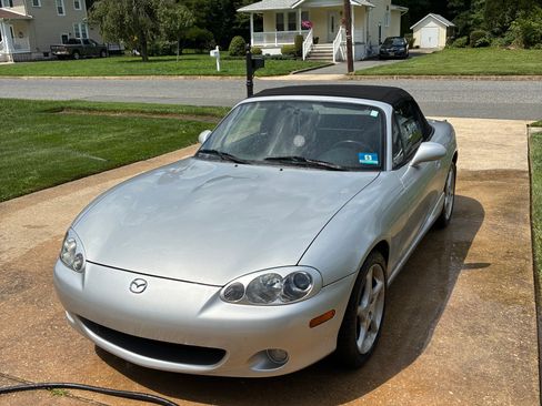 Used 2003 MAZDA MX-5 Miata LS RWD image 8