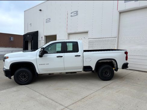 Used 2020 Chevrolet Silverado 2500 W/T w/ WT Fleet Convenience Package AWD/4WD image 2