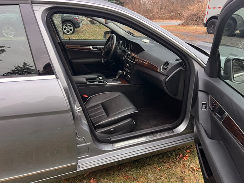 Used 2013 Mercedes-Benz C 300 4MATIC Sedan image 5