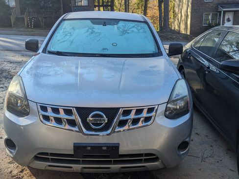 Used 2014 Nissan Rogue S image 10