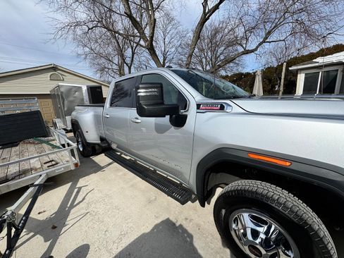 Used 2021 GMC Sierra 3500 SLE w/ SLE Value Package image 12