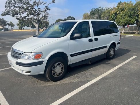 Used 2004 Chevrolet Venture Plus w/ Climate Package image 5