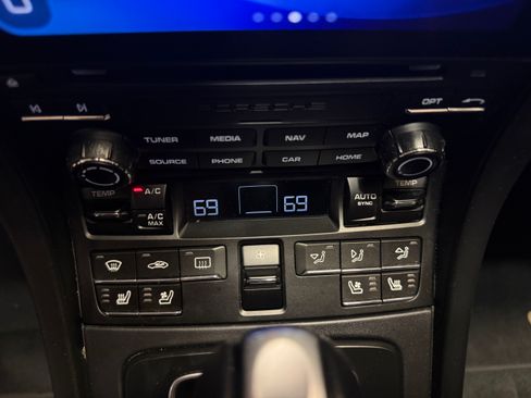 Used 2017 Porsche 911 Turbo S image 29