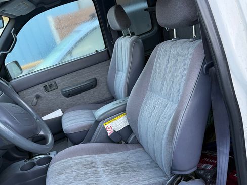 Used 1999 Toyota Tacoma PreRunner image 8