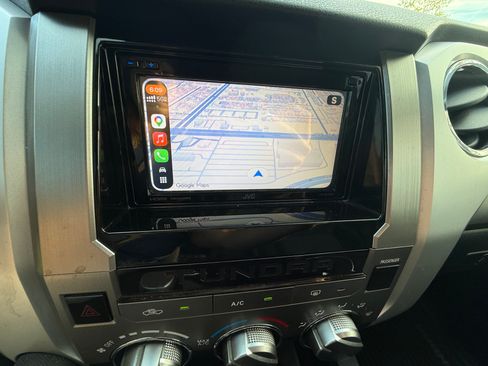 Used 2017 Toyota Tundra SR5 image 10