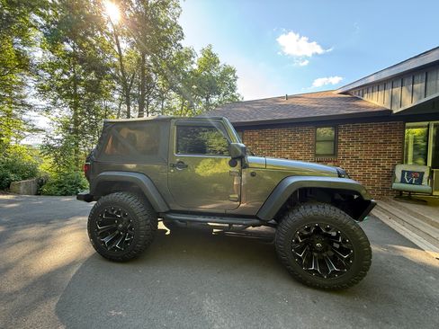 Used 2016 Jeep Wrangler Sport AWD/4WD image 1