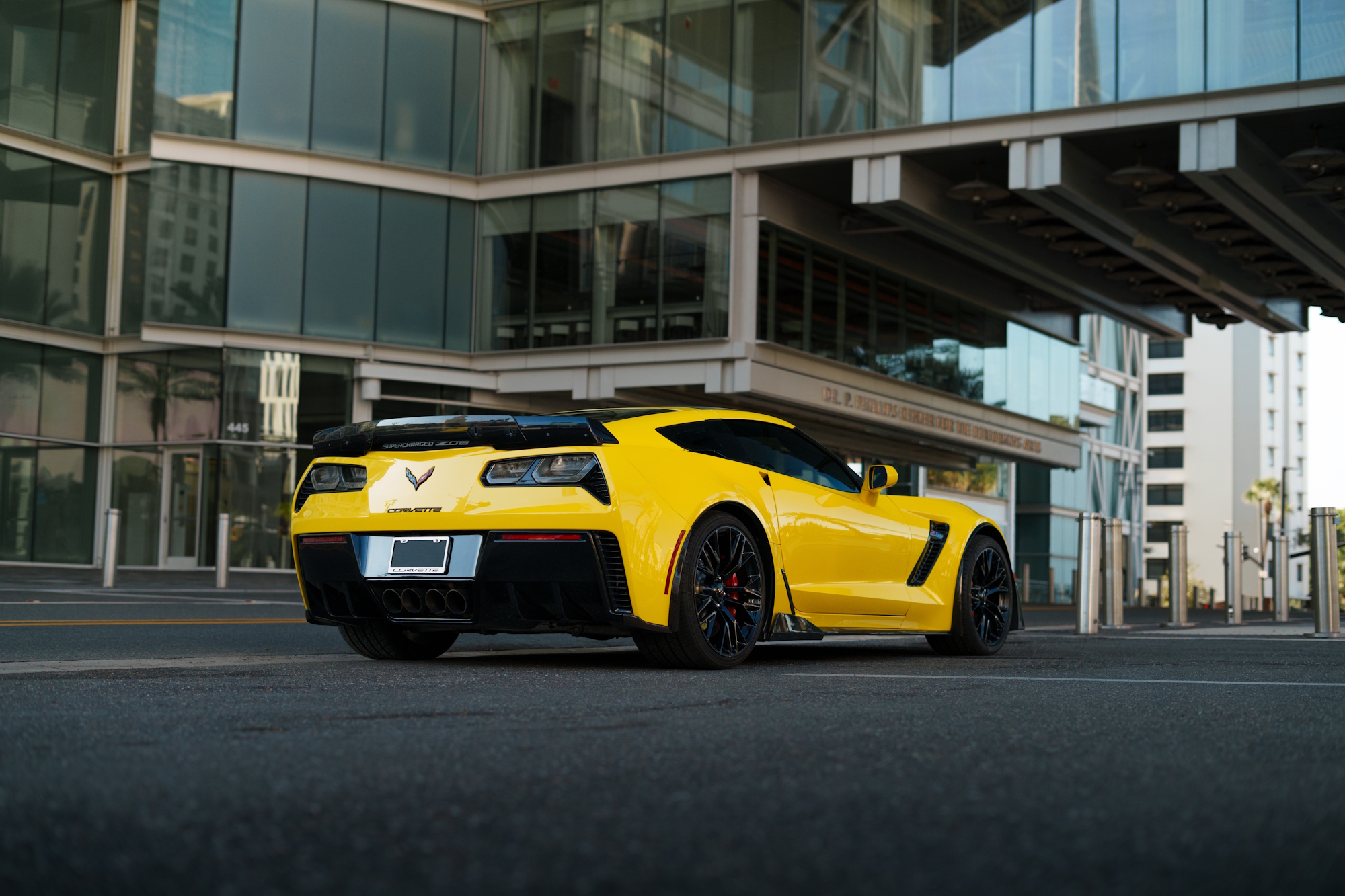 Used 2017 Chevrolet Corvette Z06 RWD image 2